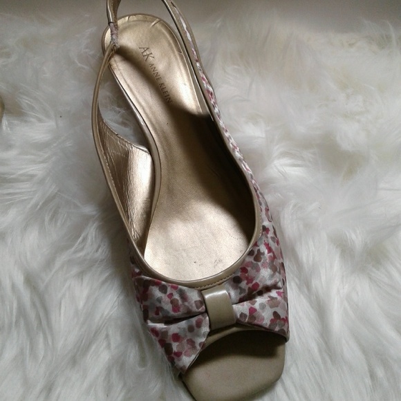 Anne Klein Bowtie Slingback Sandal - Picture 2 of 7